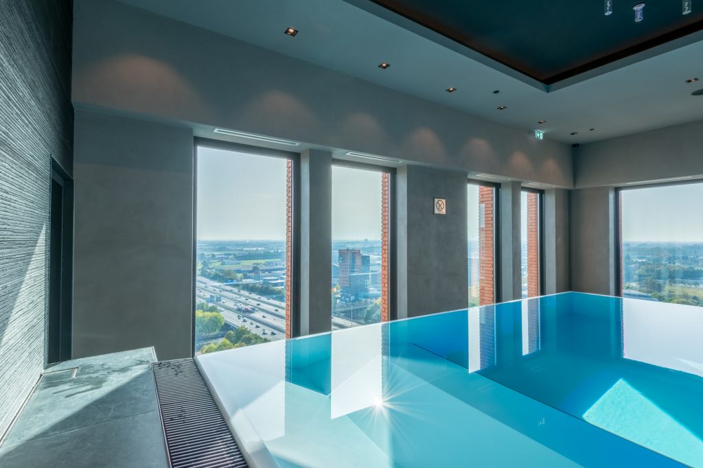 Infinity Hotel Pool | Veltmann Fertigschwimmbecken